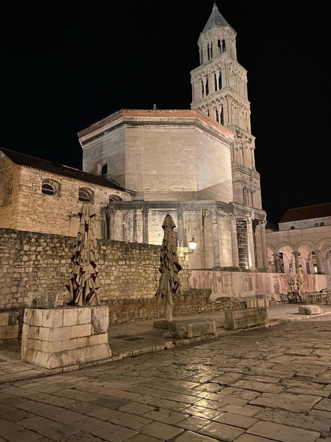 Andelina, * Split