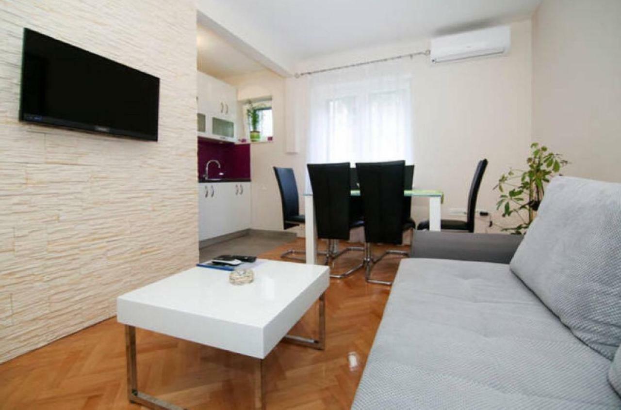 Apartman Andelina, *